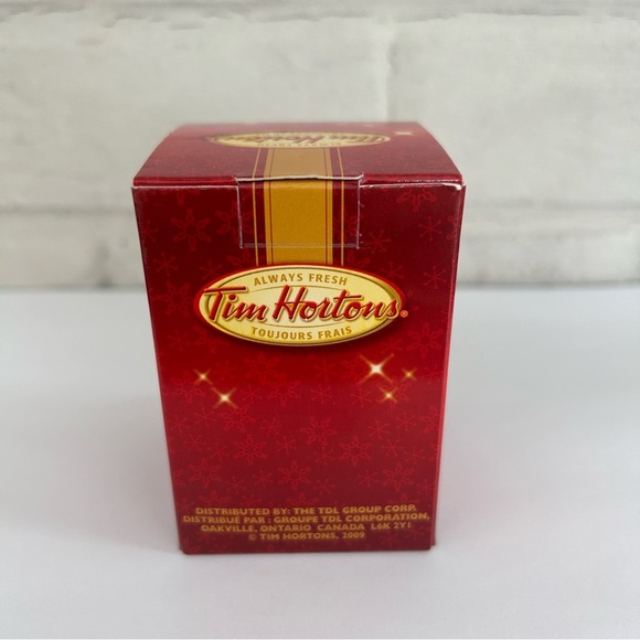 Tim Hortons 2010 Ceramic Coffee Cup Christmas Ornament NIB - Picture 5 of 9